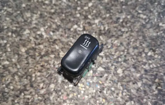 Mercedes-Benz A W168 Windscreen/window heater switch 2108212651