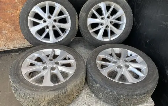 Toyota Auris E180 R16 alloy rim 4261102E90