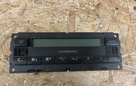 Skoda Octavia Mk1 (1U) Climate control unit 9341706004