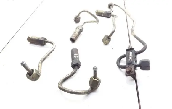 Fuel injector supply line/pipe