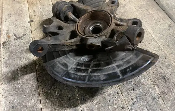 Mercedes-Benz ML W163 Front wheel hub 361036