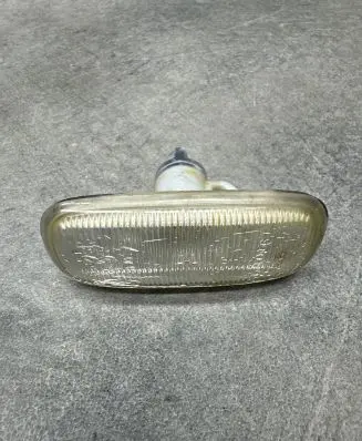 Volkswagen Golf IV Front fender indicator light