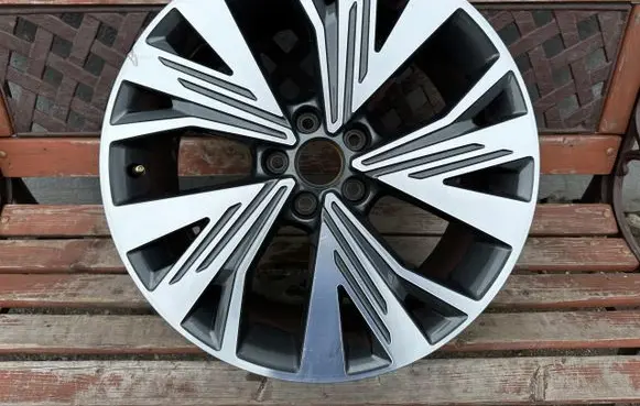 Audi Q4 Sportback e-tron R19 alloy rim 