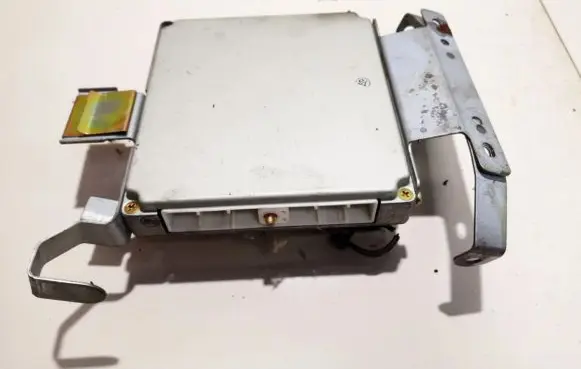 Nissan Primera Engine control unit/module 407913111 407913-111