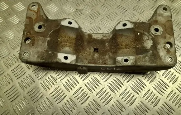 BMW 5 F10 F11 EGR valve cooler bracket 6775907