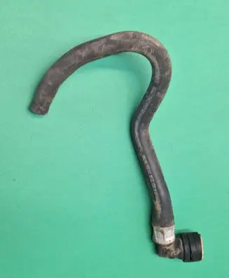 Engine coolant pipe/hose