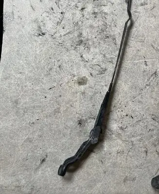 Mitsubishi Space Star Front wiper blade arm