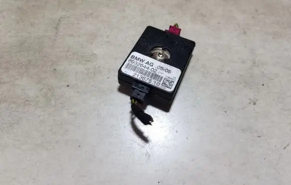 BMW 3 E90 E91 Antenna control unit 6932644 21367510