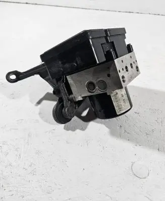 Mercedes-Benz C W204 ABS Pump A2049012400 10061339741 28526435013