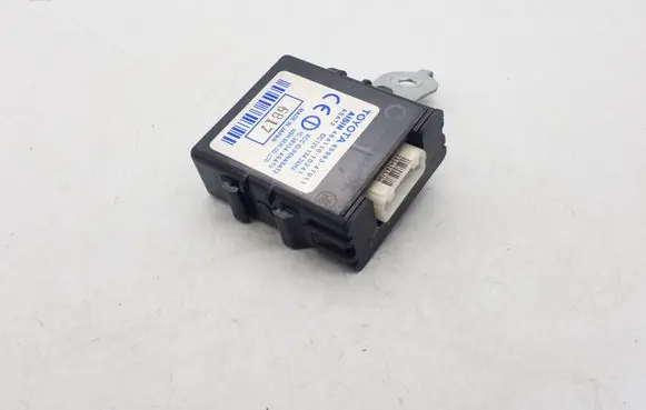 Toyota Prius (XW20) Antenna control unit 8999347011 484111010241
