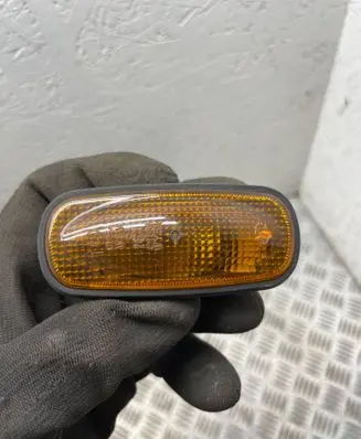 Land Rover Freelander Front fender indicator light 236577