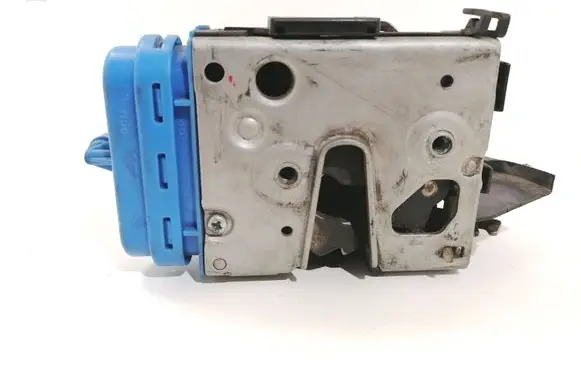 Audi A4 S4 B5 8D Rear door lock 8D0839016A