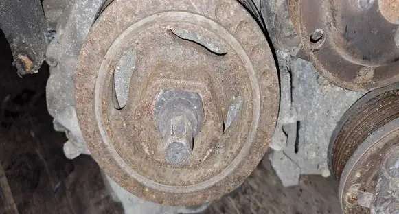 Honda Civic Crankshaft pulley 