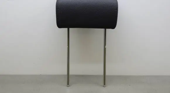 Audi Q7 4M Front seat headrest 