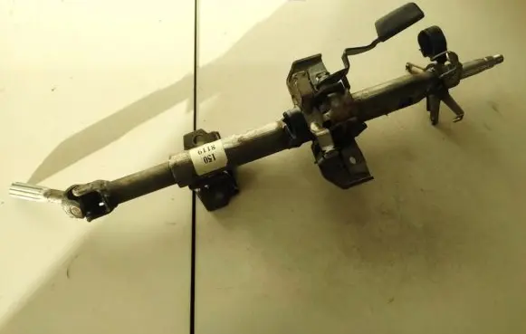 Toyota Avensis T220 Steering wheel axle