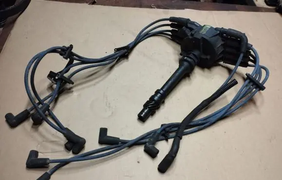 Chevrolet Tahoe Spark distributor 1104079