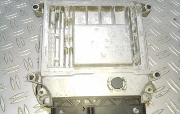 KIA Ceed Engine control unit/module ECU 391102B500 0261201324 GED746CFS45000