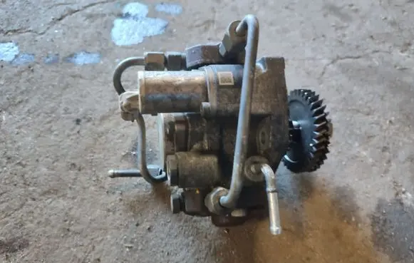 Fuel injection high pressure pump