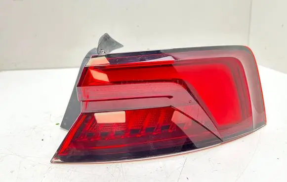 Audi A5 Rear/tail lights 8W6945092J