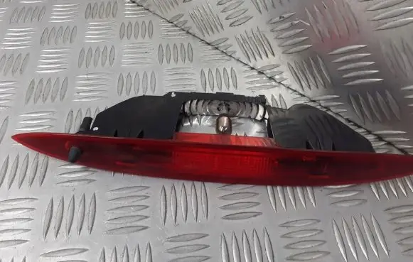 Renault Modus Third/center stoplight 8200219415