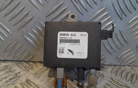 BMW 3 E46 Antenna control unit 690607102 21367510 890807102