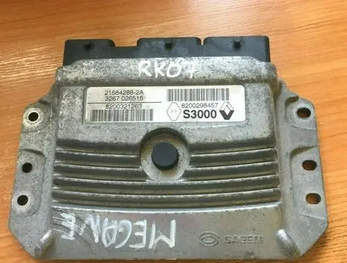 Renault Megane II Engine control unit/module 8200298457 215842882A 8200321263