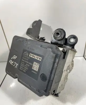 Volvo XC70 ABS Pump 30681619 6103080019A 000404972C1