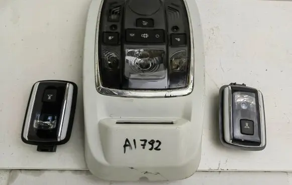 Peugeot 508 Front seat light