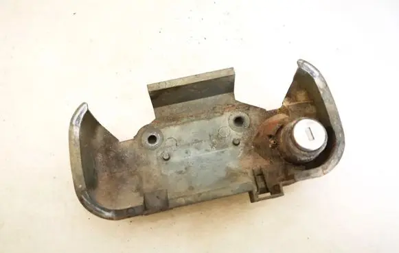 Opel Astra F Front door lock (next to the handle) 