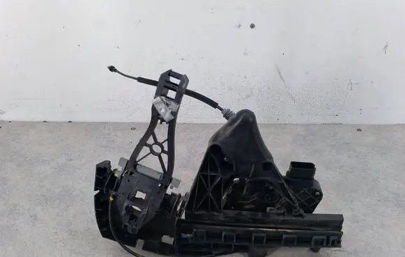Volvo V50 Front door lock 3066357730699157