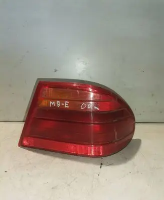 Mercedes-Benz E W210 Rear/tail lights 197042R