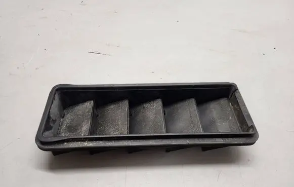 Land Rover Defender Quarter panel pressure vent GX63280B62AA