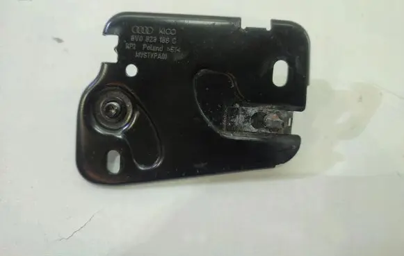 Audi A3 S3 8V Engine bonnet/hood lock/latch loop/hook 8V0823186C