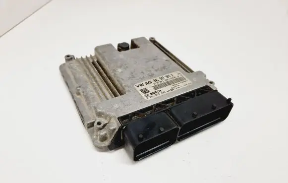 Skoda Octavia Mk3 (5E) Engine control unit/module 04L907309D 0281018498