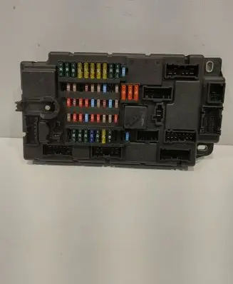 Mini One - Cooper Coupe R56 Fuse module 525444F04 0100408850 3457163