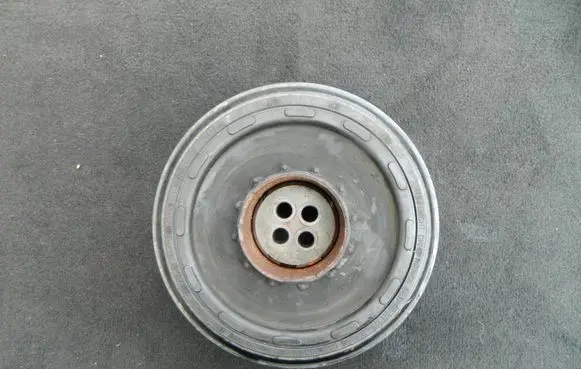 BMW X1 E84 Crankshaft pulley 7810458