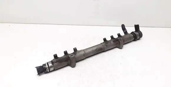 Volvo XC90 Fuel main line pipe 30777576 31259011