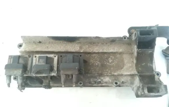 Renault Espace III Rocker cam cover 7700873685