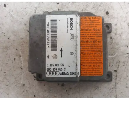 Audi A4 S4 B5 8D Airbag control unit/module 0285001176