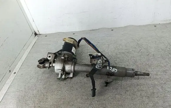 Toyota Yaris Steering wheel axle