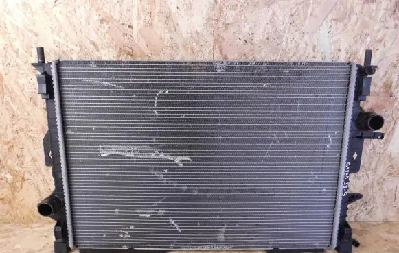 Volvo V40 Coolant radiator 31319064