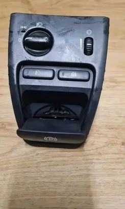 Volvo XC90 Light switch 30739302