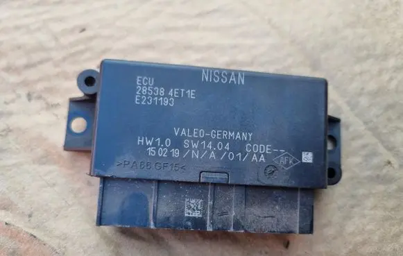 Nissan Qashqai Parking PDC control unit/module 285384ET1E