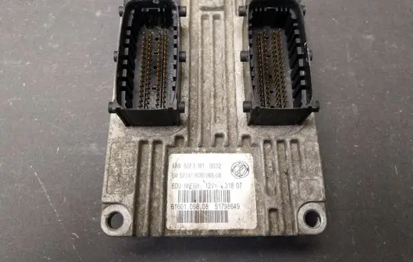 Nissan Primera Engine control unit/module ECU IAW5SF3M1 51798649