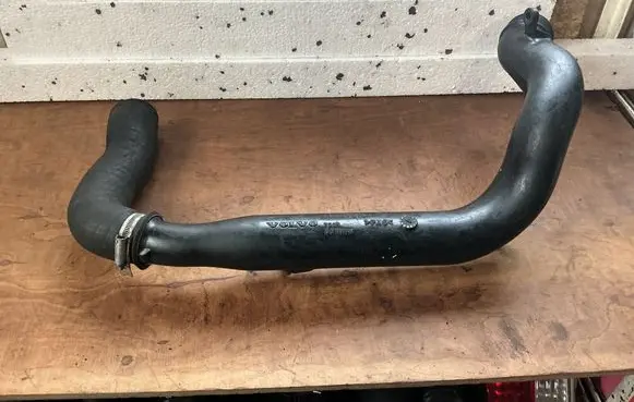 Intercooler hose/pipe