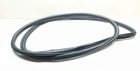 BMW 2 F46 Rear door rubber seal (on body) 