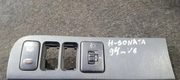 Hyundai Sonata Headlight level height control switch 8484034200 84840-34200