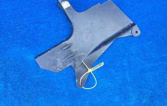 BMW 2 G42 Front brake disc dust cover plate 7340880