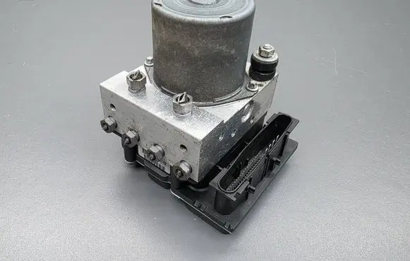 Smart ForTwo II ABS Pump 0265951118 A4514201275 0265230390