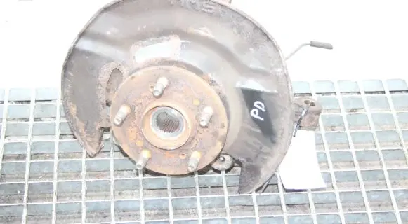 Honda CR-V Front wheel hub